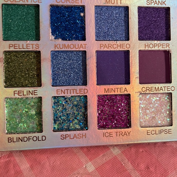 🎈SALE🎈🎀#56.MAKEUP XXL88-COLOR GREEN EYESHADOW PALETTE🎀 - Picture 12 of 13